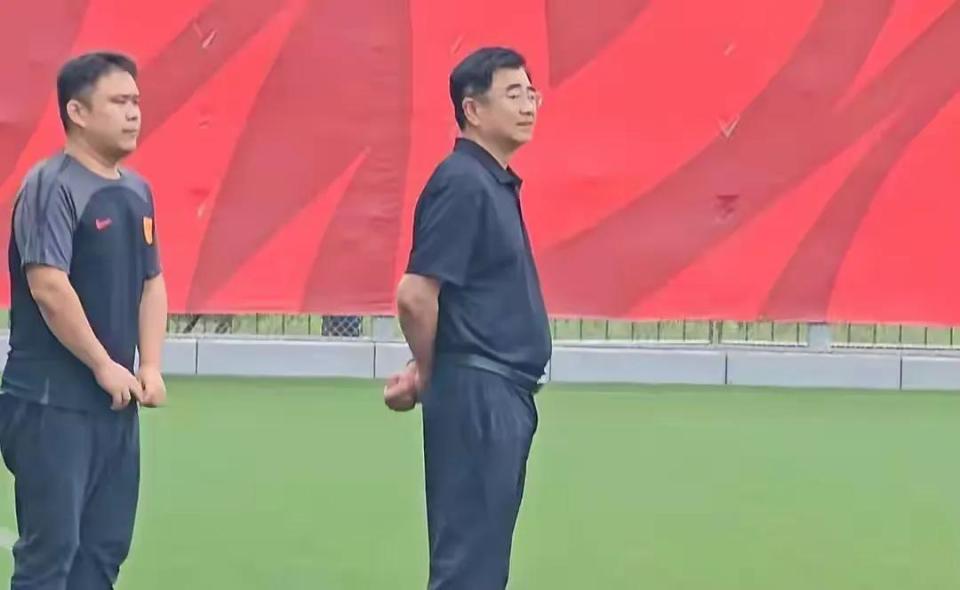 选帅公告中, 条件