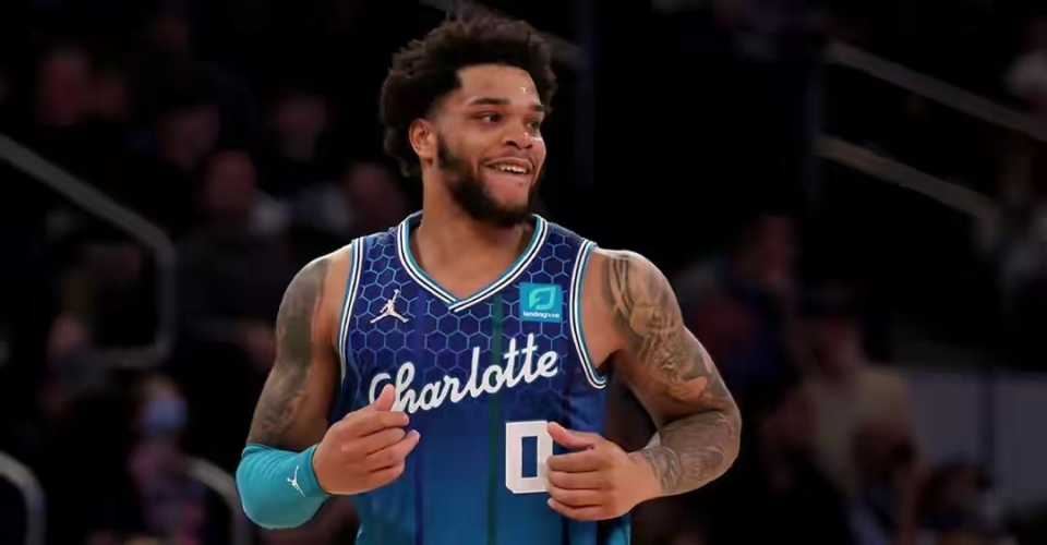 续约可以, 生涯赚了, 在去年和球