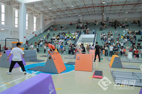 记者娄莹, 推广了运动