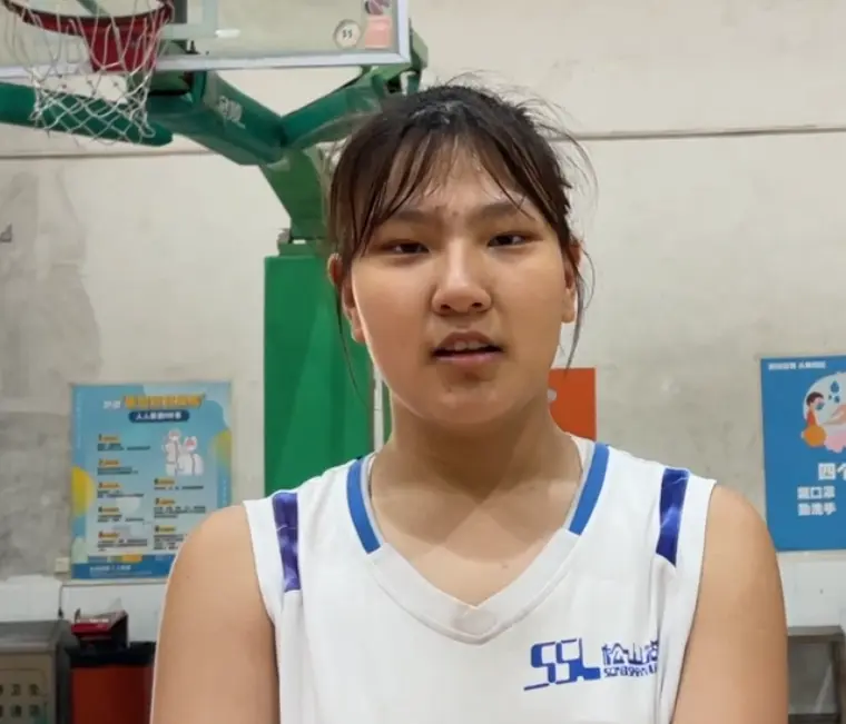 龚若轩, 女篮还需裁